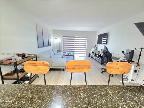 7477 SW 82nd Street Miami FL 33143