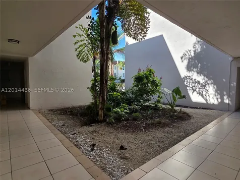 7477 SW 82nd Street Miami FL 33143