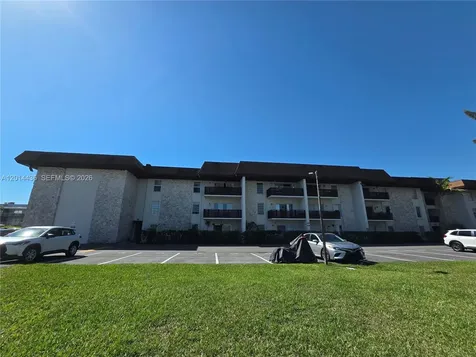 7477 SW 82nd Street Miami FL 33143