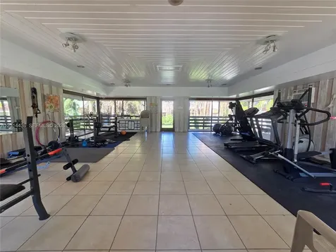7477 SW 82nd Street Miami FL 33143