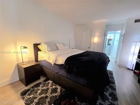 7477 SW 82nd Street Miami FL 33143