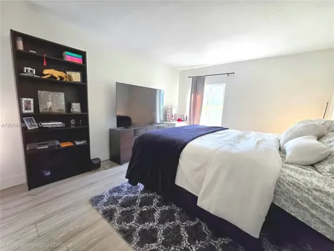 7477 SW 82nd Street Miami FL 33143