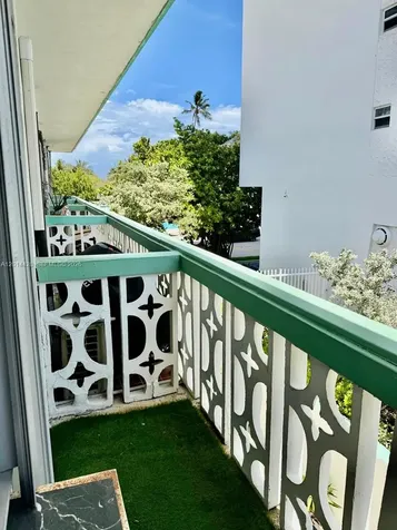 6490 Collins Avenue Miami Beach FL 33141