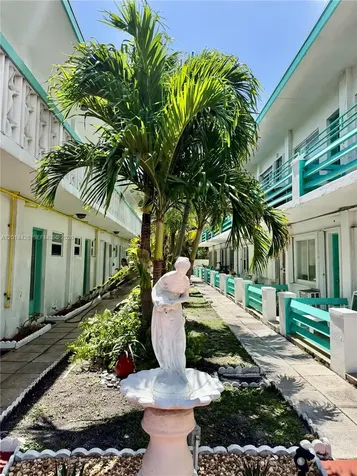 6490 Collins Avenue Miami Beach FL 33141