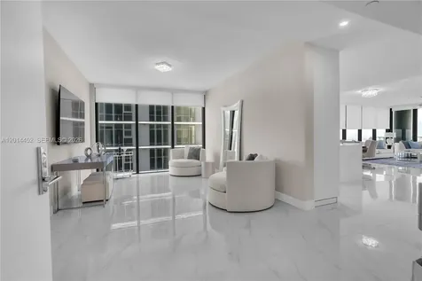 24TH Street Street 700 NE Miami FL 33137