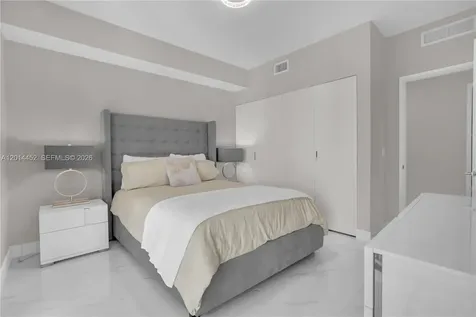 24TH Street Street 700 NE Miami FL 33137