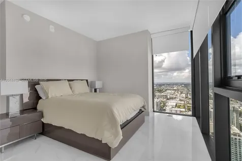 24TH Street Street 700 NE Miami FL 33137