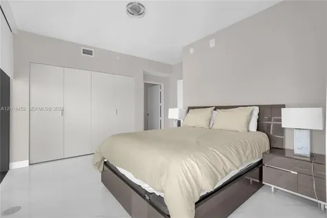 24TH Street Street 700 NE Miami FL 33137