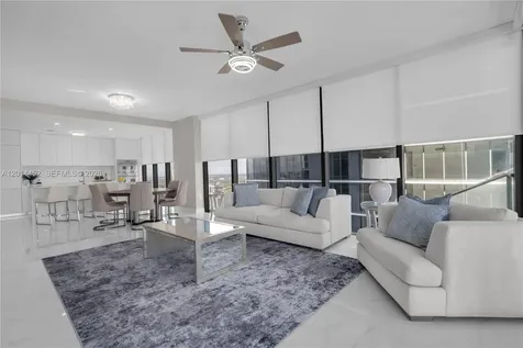 24TH Street Street 700 NE Miami FL 33137