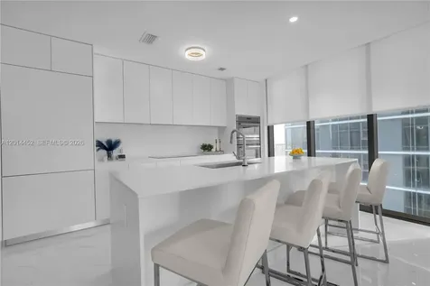 24TH Street Street 700 NE Miami FL 33137