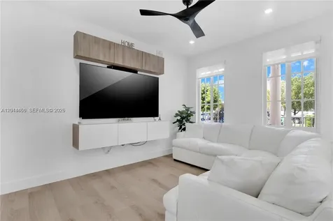 27345 SW 142nd Avenue Homestead FL 33032