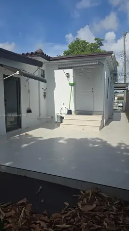801 NW 35th Avenue Miami FL 33125