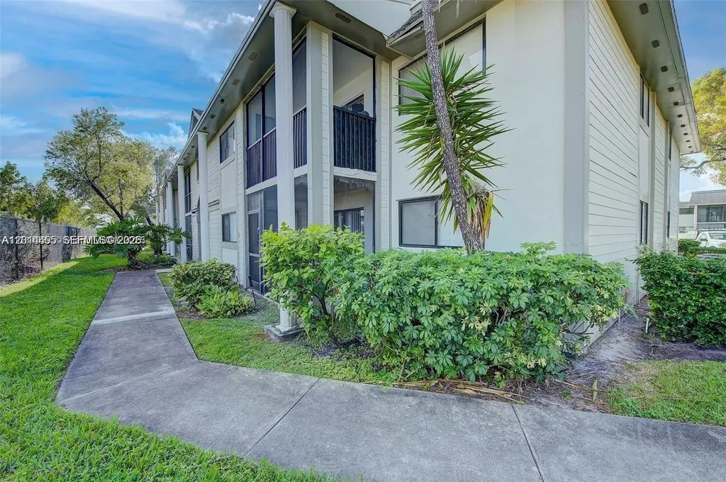 20680 NE 4th Court Miami FL 33179
