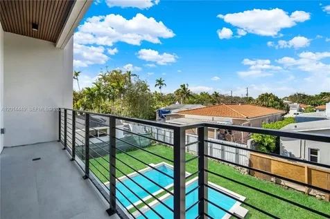 1501 SW 21st Street Miami FL 33145
