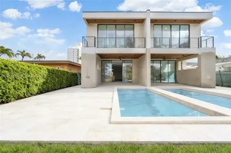 1501 SW 21st Street Miami FL 33145