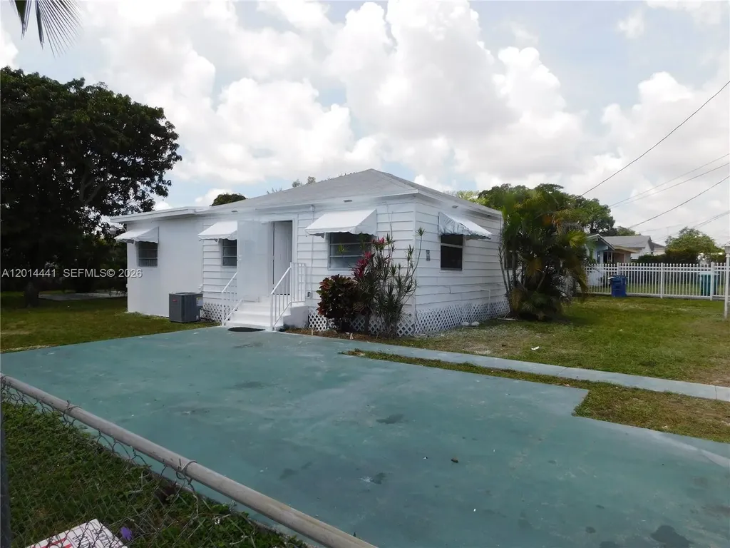 2230 NW 58th Street Miami FL 33142