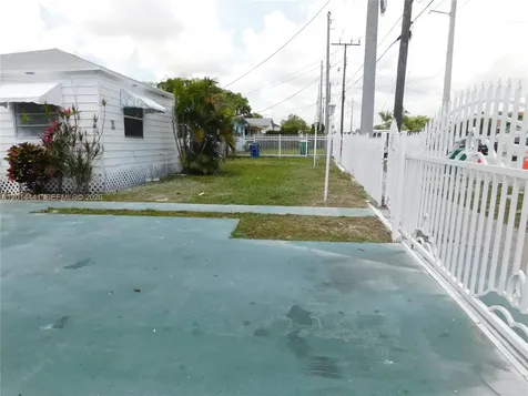 2230 NW 58th Street Miami FL 33142