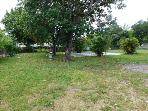 2230 NW 58th Street Miami FL 33142