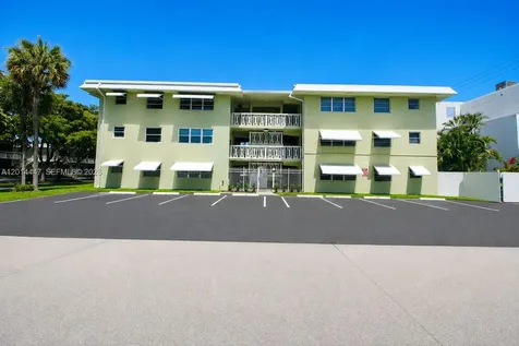 1900 NE 8th Court Fort Lauderdale FL 33304