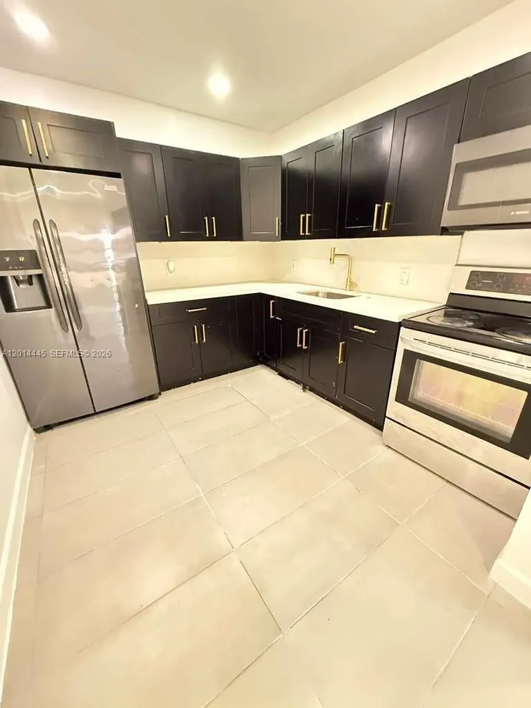 504 NW 15th Avenue Fort Lauderdale FL 33311