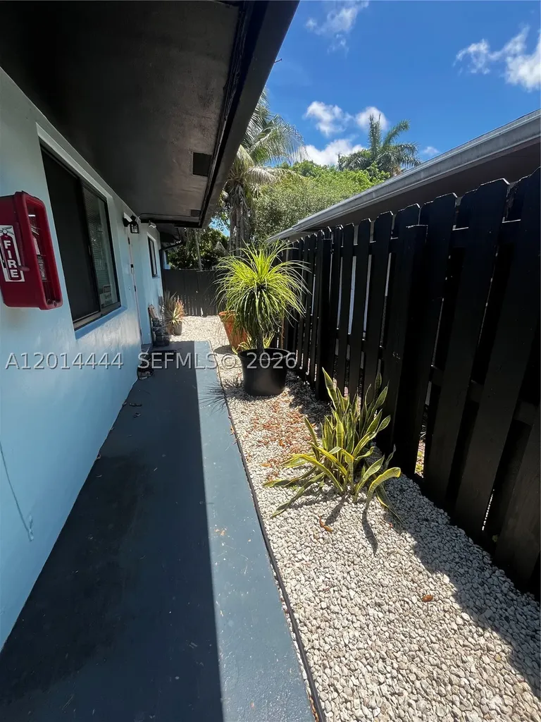 1412 NE 17th Court Fort Lauderdale FL 33305