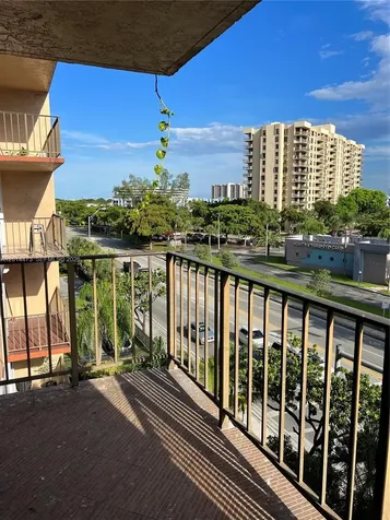 1465 NE 123rd Street North Miami FL 33161