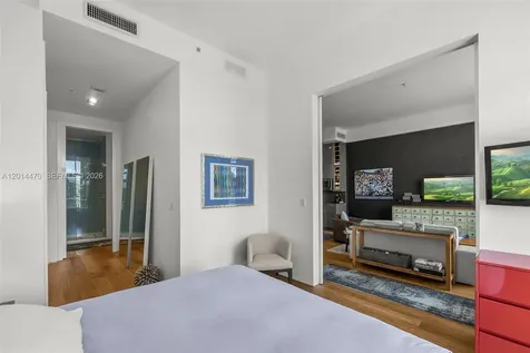 2001 Meridian Avenue Miami Beach FL 33139