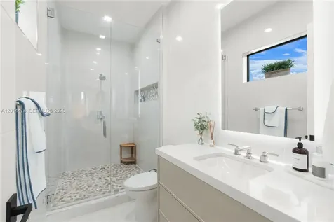 731 NE 69th Street Boca Raton FL 33487