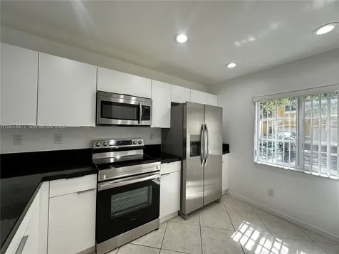 324 NE 3rd Street Hallandale Beach FL 33009