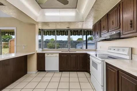 9261 SW 55th Street Cooper City FL 33328