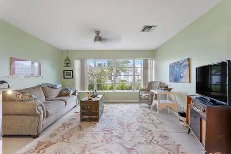 2638 E Gately Drive E West Palm Beach FL 33415