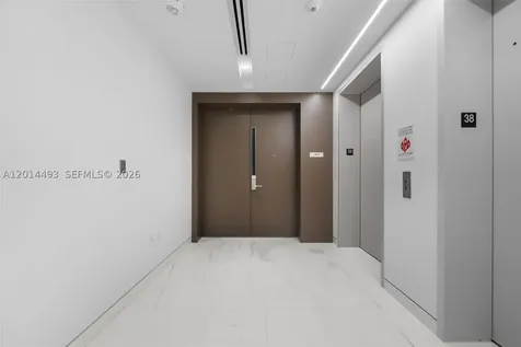 300 Biscayne Blvd Way Miami FL 33131