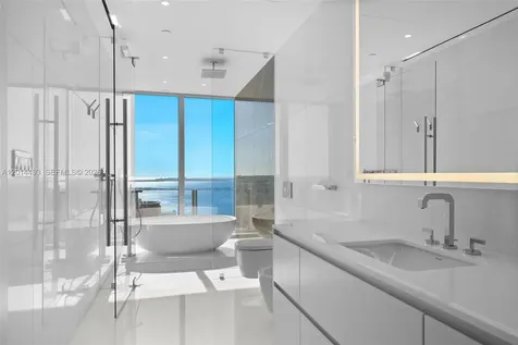300 Biscayne Boulevard Way Miami FL 33131