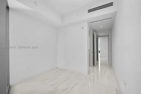 300 Biscayne Blvd Way Miami FL 33131