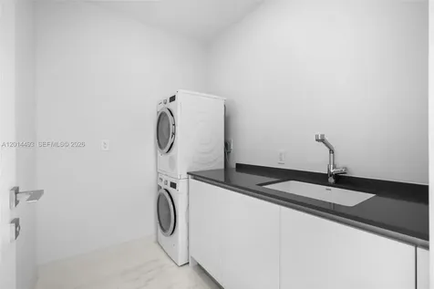 300 Biscayne Boulevard Way Miami FL 33131