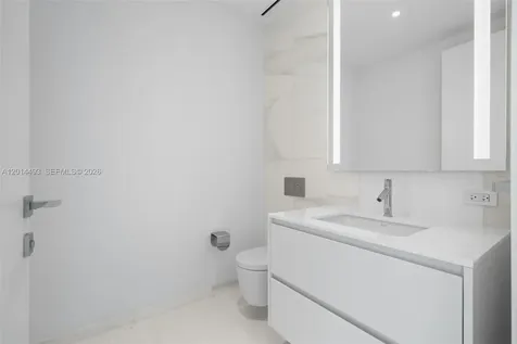 300 Biscayne Boulevard Way Miami FL 33131