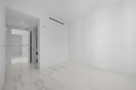 300 Biscayne Blvd Way Miami FL 33131