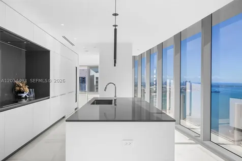 300 Biscayne Blvd Way Miami FL 33131