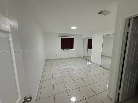 2212 W 74th Street Hialeah FL 33016