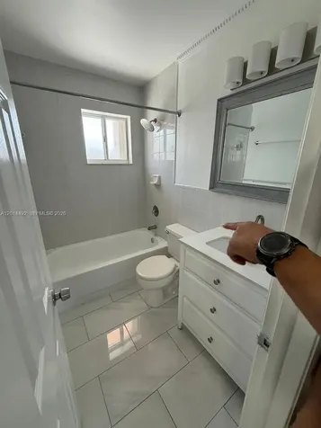 2212 W 74th Street Hialeah FL 33016