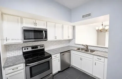 11840 SW 99th Street Miami FL 33186