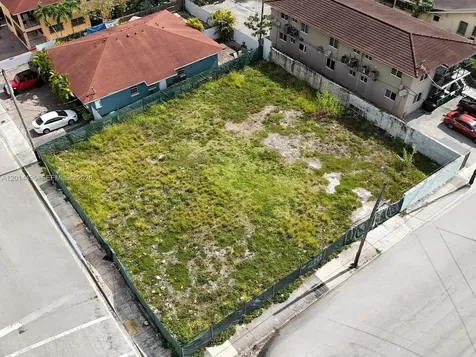 2141 SW 3rd Street Miami FL 33135