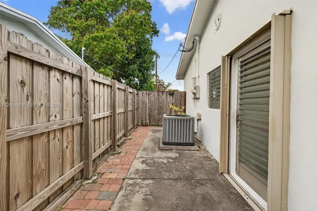 1419 Harding Street Hollywood FL 33020