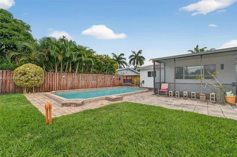 1419 Harding Street Hollywood FL 33020