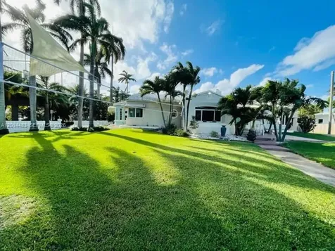 701 Hollywood Boulevard Hollywood FL 33019