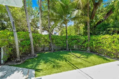 711 Sunset Drive Coral Gables FL 33143
