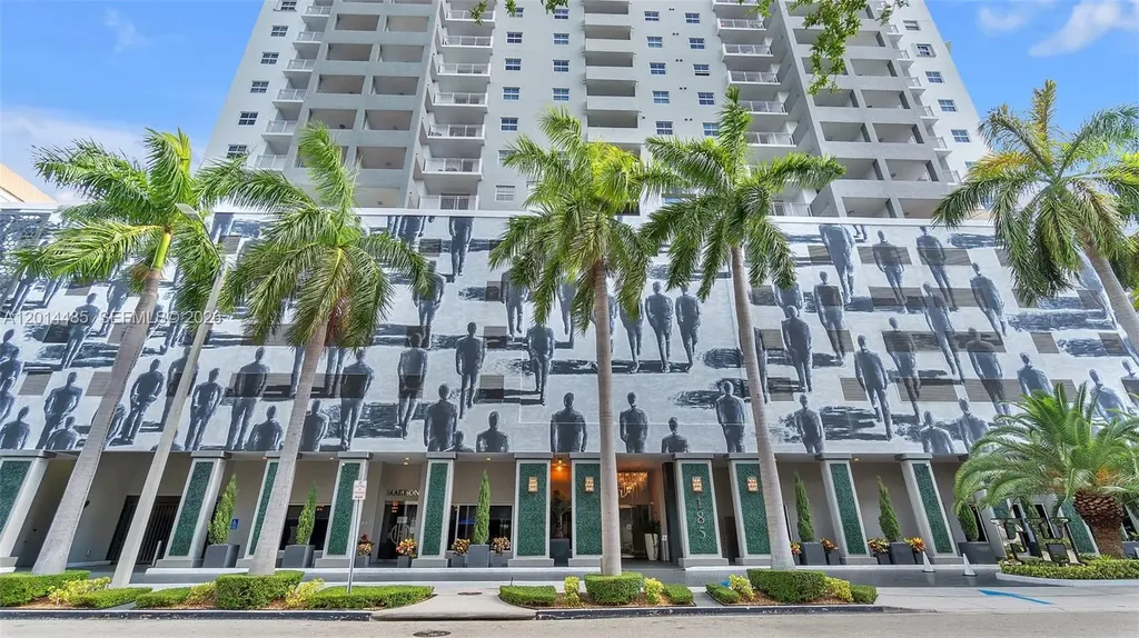 185 SE 14th Terrace Miami FL 33131