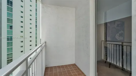 185 SE 14th Terrace Miami FL 33131