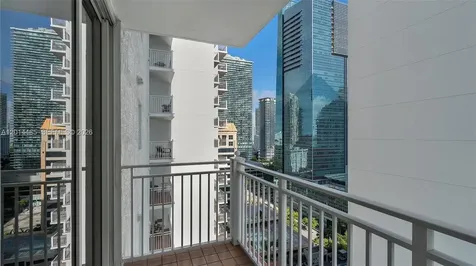 185 SE 14th Terrace Miami FL 33131