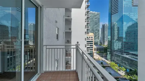 185 SE 14th Terrace Miami FL 33131